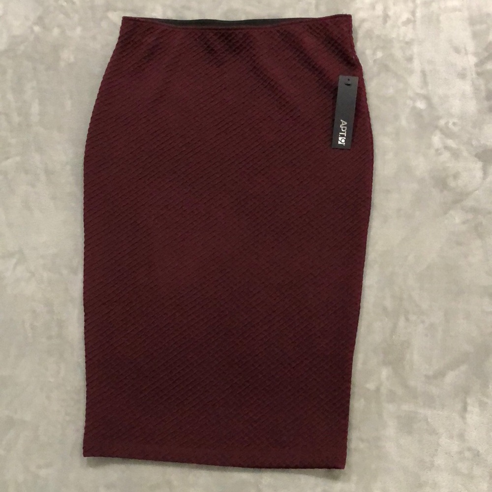 Maroon Straight skirt